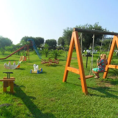 2 Bedrooms Apartement At 600 M Away From The With Shared Pool Furnished Garden And Wifi Santa María